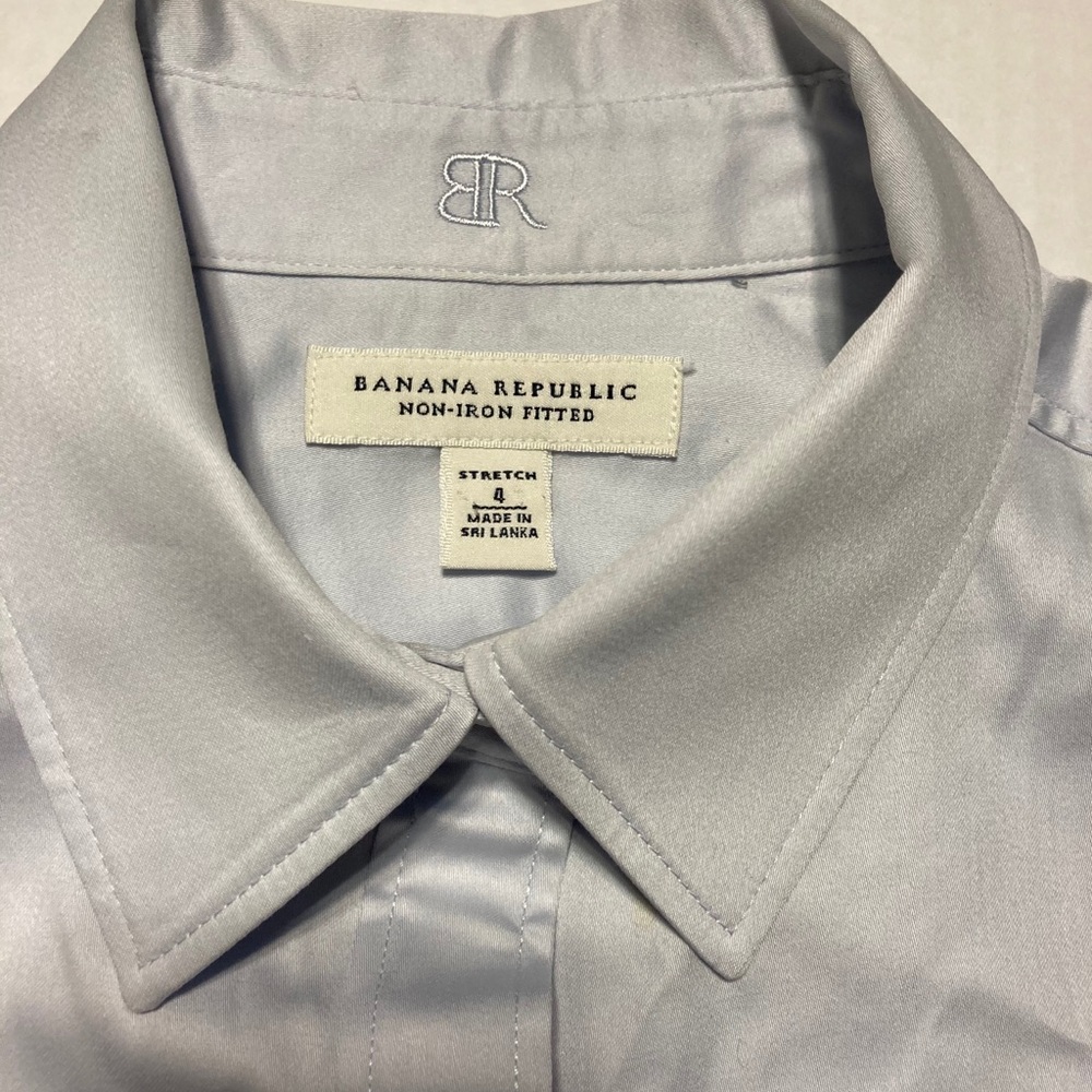 Banana Republic Non-Iron fitted stretch Button top